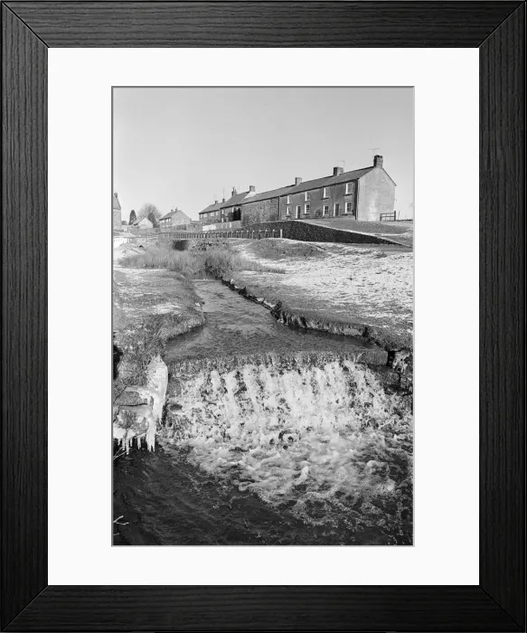 Framed Print : Countryside Scenes, Teesside, North Yorkshire, 2nd January 1980 Framed Print : Countryside Scenes, Teesside, North Yorkshire, 2nd January 1980