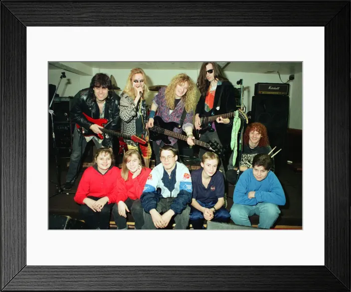 Framed Print : Kids from Baverstock School in Kings Heath visit Rich Bitch Studios in Selly Oak to watch Framed Print : Kids from Baverstock School in Kings Heath visit Rich Bitch Studios in Selly Oak to watch