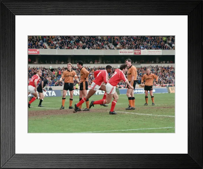 Framed Print : Wolverhampton Wanderers v Middlesbrough, final score 2-1 to Middlesbrough Framed Print : Wolverhampton Wanderers v Middlesbrough, final score 2-1 to Middlesbrough