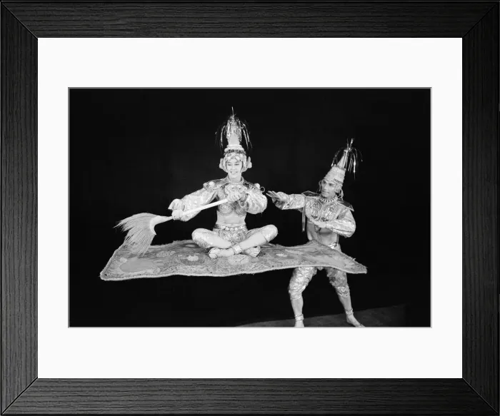 Framed Print : Aladdin, Pantomime, Photo-call, Birmingham Hippodrome, 20th December 1974 Framed Print : Aladdin, Pantomime, Photo-call, Birmingham Hippodrome, 20th December 1974