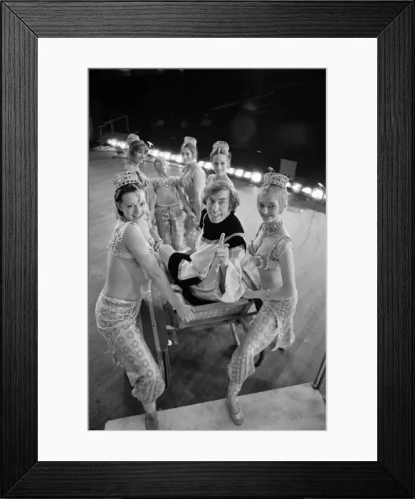 Framed Print : Aladdin, Pantomime, Photo-call, Birmingham Hippodrome, 20th December 1974. Larry Grayson Framed Print : Aladdin, Pantomime, Photo-call, Birmingham Hippodrome, 20th December 1974. Larry Grayson
