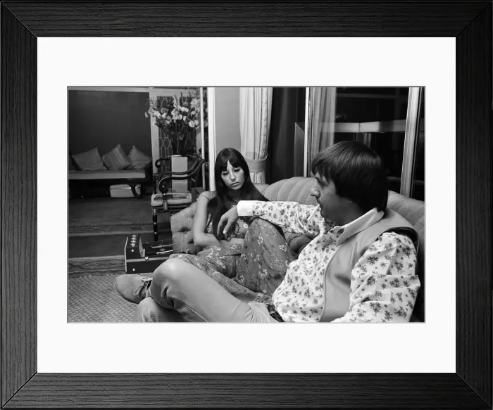 Framed Print : American pop singers Sonny and Cher, pictured in the Royal Suite of the Royal Garden Framed Print : American pop singers Sonny and Cher, pictured in the Royal Suite of the Royal Garden