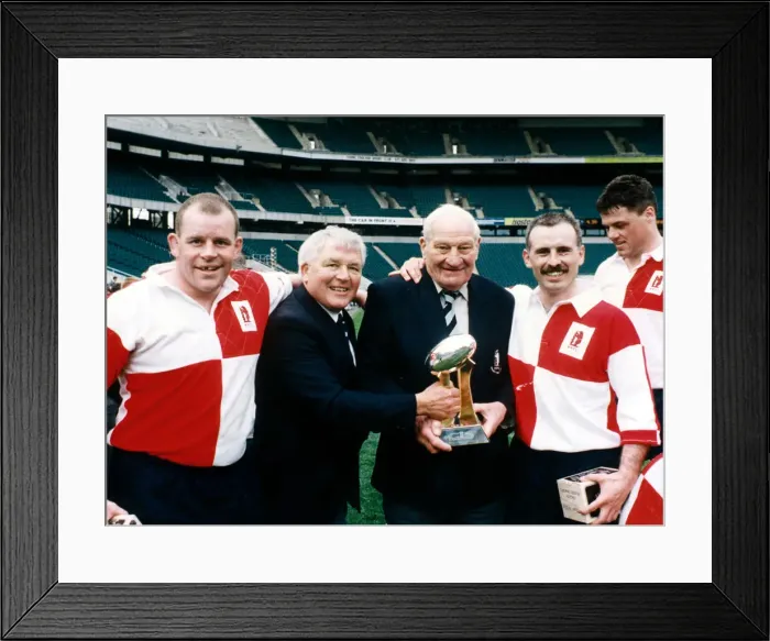 Framed Print : Warwickshire match secretary Harry Walker celebrates with the CIS Insurance Country Framed Print : Warwickshire match secretary Harry Walker celebrates with the CIS Insurance Country