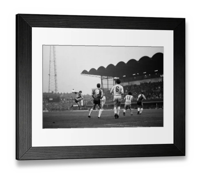 Framed Print : Coventry 2 -1 Aston Villa, First Division game held at Highfield Road. 26th November 1988 Framed Print : Coventry 2 -1 Aston Villa, First Division game held at Highfield Road. 26th November 1988