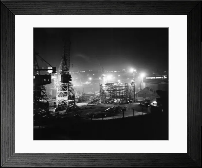 Framed Print : Shipbuilding Yard, Sunderland, 1st November 1971