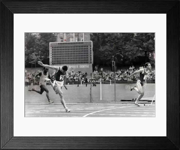 Framed Print : Allan Wells 1982 sport athletics action beating Cameron Sharp