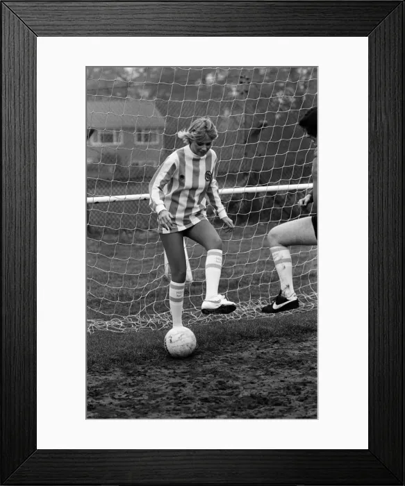 Framed Print : Britt Ekland trains with Wolverhampton Wanderers F. C. 22nd November 1979 Framed Print : Britt Ekland trains with Wolverhampton Wanderers F. C. 22nd November 1979