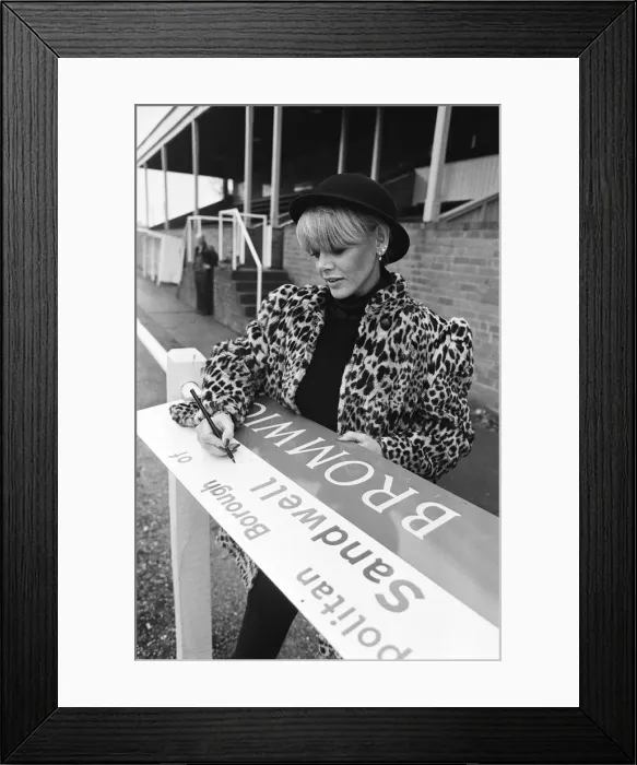 Framed Print : Britt Ekland trains with Wolverhampton Wanderers F. C. 22nd November 1979 Framed Print : Britt Ekland trains with Wolverhampton Wanderers F. C. 22nd November 1979