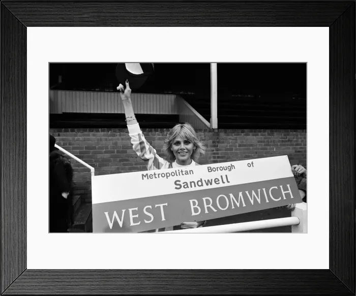 Framed Print : Britt Ekland trains with Wolverhampton Wanderers F. C. 22nd November 1979