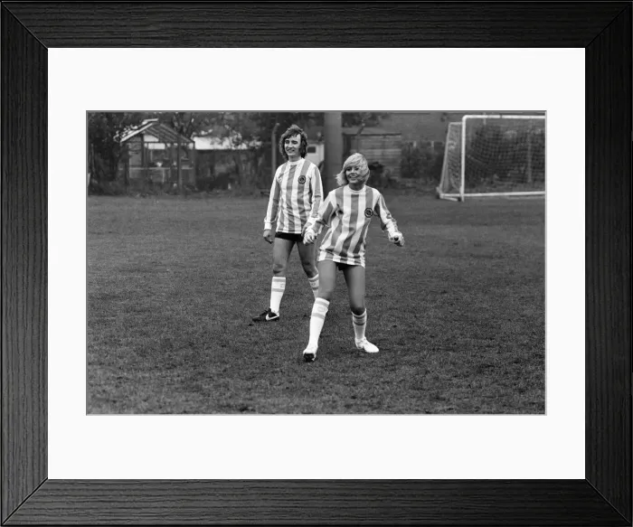 Framed Print : Britt Ekland trains with Wolverhampton Wanderers F. C. 22nd November 1979