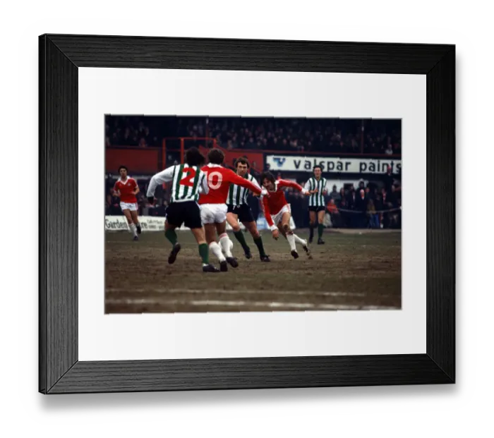 Framed Print : Wrexham v Blyth Spartans - February 1978 palyers in action Framed Print : Wrexham v Blyth Spartans - February 1978 palyers in action