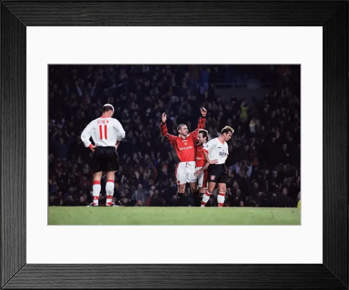 Framed Print : English Premier League match at Old Trafford. Manchester United 5 v Sunderland 0 Framed Print : English Premier League match at Old Trafford. Manchester United 5 v Sunderland 0
