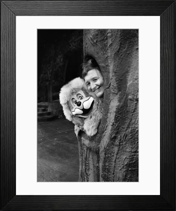 Framed Print : Cinderella, Pantomime, Photo-call, Alexandra Theatre, Birmingham, 19th December 1975 Framed Print : Cinderella, Pantomime, Photo-call, Alexandra Theatre, Birmingham, 19th December 1975
