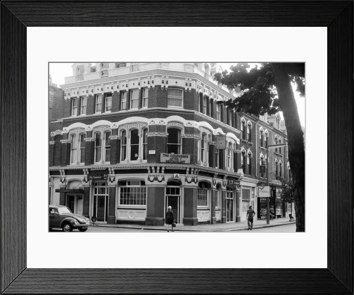Framed Print : The Coleherne After 7 Restaurant, Coleherne Road, Earls Court, London, SW7 Framed Print : The Coleherne After 7 Restaurant, Coleherne Road, Earls Court, London, SW7