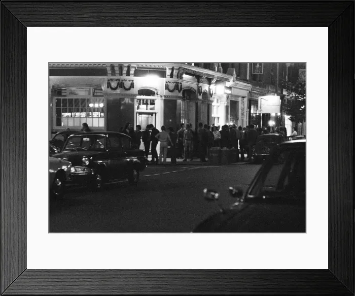 Framed Print : The Coleherne After 7 Restaurant, Coleherne Road, Earls Court, London, SW7 Framed Print : The Coleherne After 7 Restaurant, Coleherne Road, Earls Court, London, SW7
