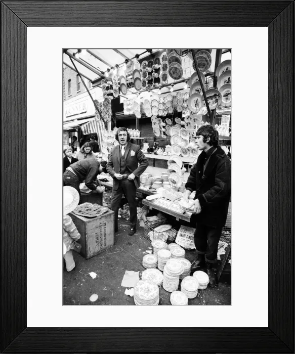 Framed Print : Jewish Cemetery, Glasgow, Scotland, 6th March 1971. Face of Britain 1971 Feature Framed Print : Jewish Cemetery, Glasgow, Scotland, 6th March 1971. Face of Britain 1971 Feature