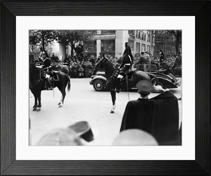 Framed Print : British Prime Minister Winston Churchill pictured on his visit to Paris France in