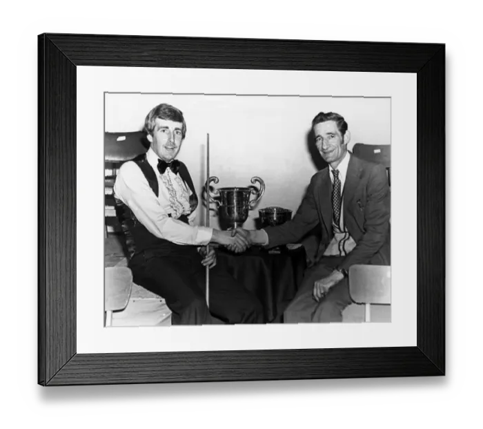 Framed Print : Terry Griffiths, Professional Snooker Player. Circa 1970 Framed Print : Terry Griffiths, Professional Snooker Player. Circa 1970