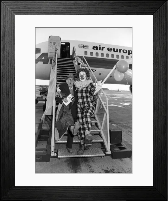 Framed Print : Examiner Womens Circle special Christmas Flight - Sunny the clown welcomes