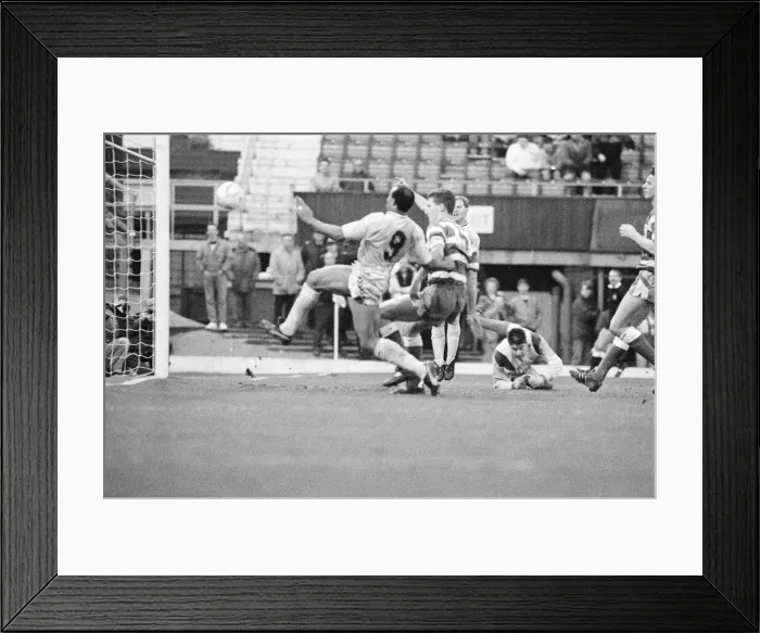 Framed Print : Coventry City 5-0 Sheffield Wednesday, League match at Highfield Road Framed Print : Coventry City 5-0 Sheffield Wednesday, League match at Highfield Road