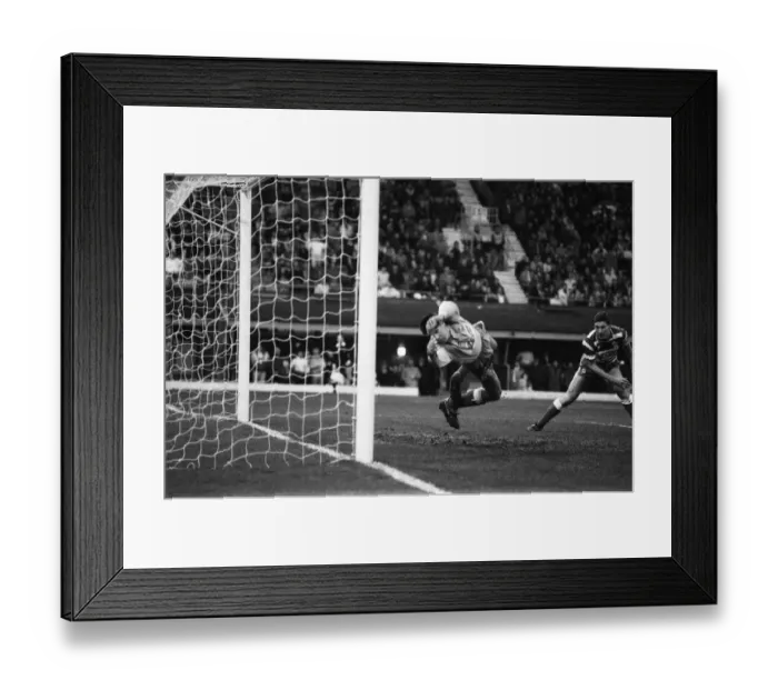 Framed Print : Coventry City 5-0 Sheffield Wednesday, League match at Highfield Road Framed Print : Coventry City 5-0 Sheffield Wednesday, League match at Highfield Road