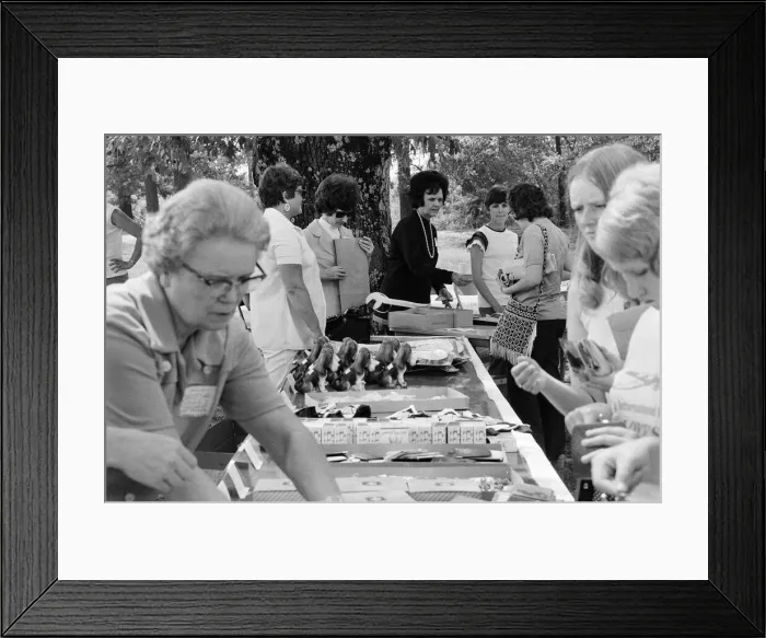 Framed Print : Elvis Presley Fans from Britain, Holland and Denmark browse Framed Print : Elvis Presley Fans from Britain, Holland and Denmark browse