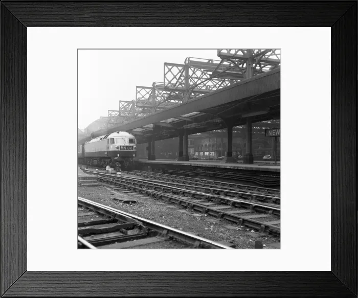 Framed Print : HS 4000 Kestrel diesel locomotive built by Hawker Siddleley