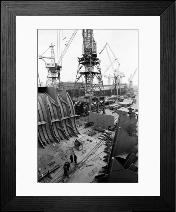 Framed Print : Glasgow, Scotland, 6th March 1971. Face of Britain 1971 Feature Framed Print : Glasgow, Scotland, 6th March 1971. Face of Britain 1971 Feature