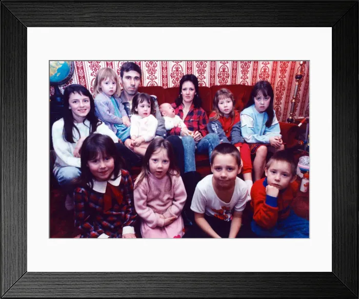 Framed Print : The Harvey Family, from Llanedeyrn, Cardiff, Wales, 4th February 1991