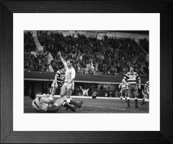 Framed Print : Coventry City 5-0 Sheffield Wednesday, League match at Highfield Road Framed Print : Coventry City 5-0 Sheffield Wednesday, League match at Highfield Road
