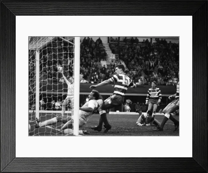 Framed Print : Coventry City 5-0 Sheffield Wednesday, League match at Highfield Road Framed Print : Coventry City 5-0 Sheffield Wednesday, League match at Highfield Road