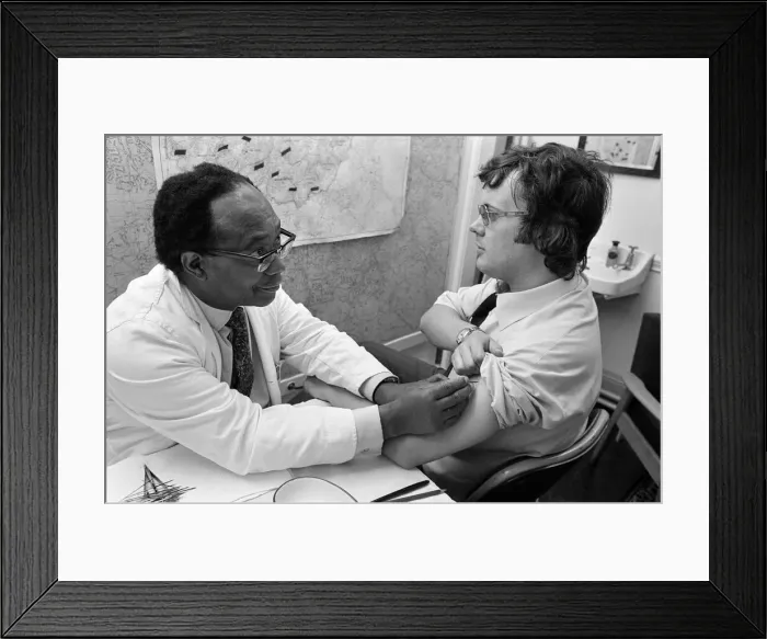 Framed Print : Smallpox Outbreak Birmingham 1978. Janet Parker a British medical photographer became Framed Print : Smallpox Outbreak Birmingham 1978. Janet Parker a British medical photographer became