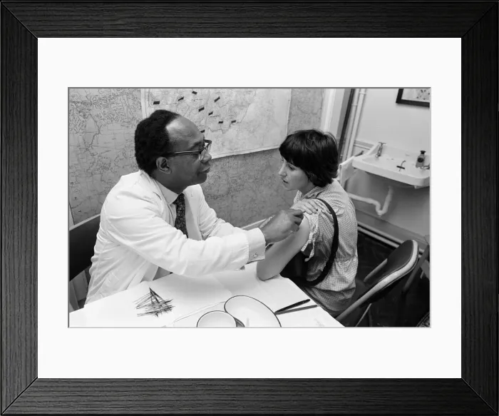 Framed Print : Smallpox Outbreak Birmingham 1978. Janet Parker a British medical photographer became Framed Print : Smallpox Outbreak Birmingham 1978. Janet Parker a British medical photographer became