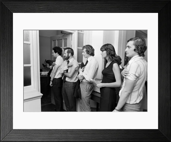 Framed Print : Smallpox Outbreak Birmingham 1978. Janet Parker a British medical photographer became