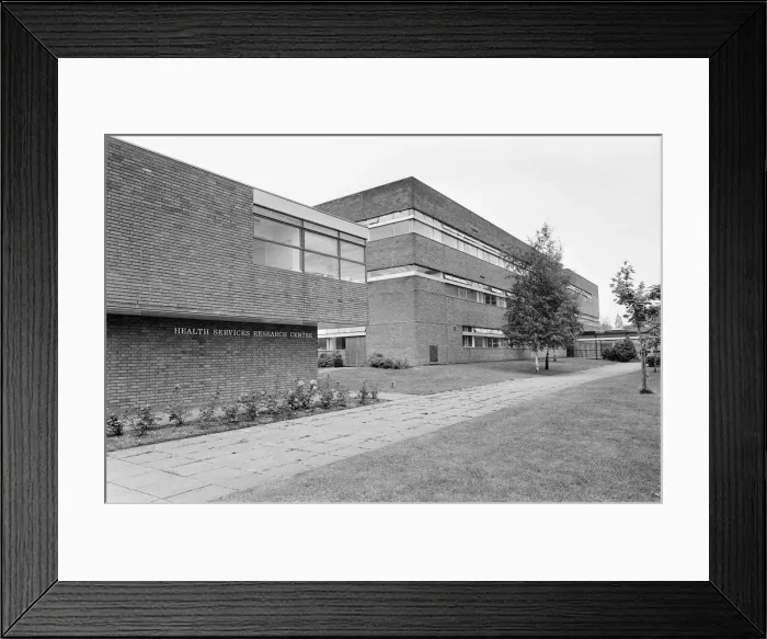 Framed Print : Smallpox Outbreak Birmingham 1978. Janet Parker a British medical photographer became Framed Print : Smallpox Outbreak Birmingham 1978. Janet Parker a British medical photographer became
