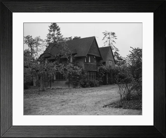 Framed Print : Cherry Cottage in Prestwood, Buckinghamshire. The former home of Clement Attlee. 1951