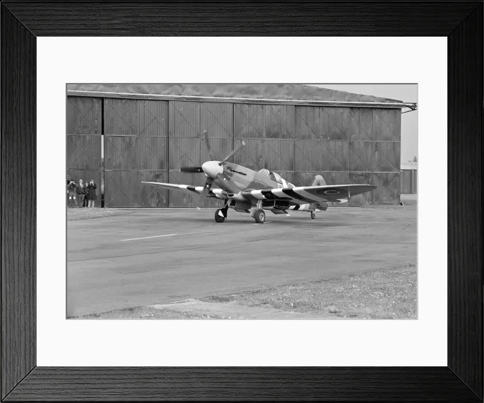 Framed Print : Spitfire single seat fighter aircraft on show at RAF Woodvale, South of Southport Framed Print : Spitfire single seat fighter aircraft on show at RAF Woodvale, South of Southport