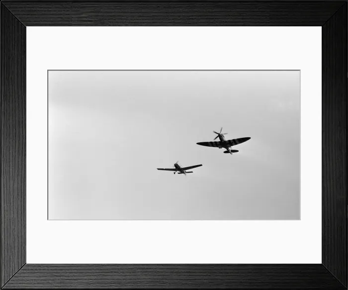 Framed Print : Spitfire single seat fighter aircraft on show at RAF Woodvale, South of Southport Framed Print : Spitfire single seat fighter aircraft on show at RAF Woodvale, South of Southport