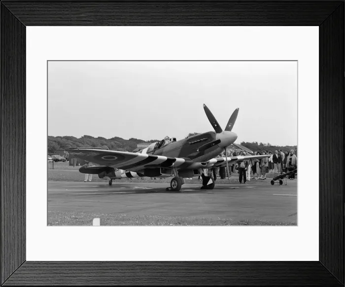 Framed Print : Spitfire single seat fighter aircraft on show at RAF Woodvale, South of Southport Framed Print : Spitfire single seat fighter aircraft on show at RAF Woodvale, South of Southport