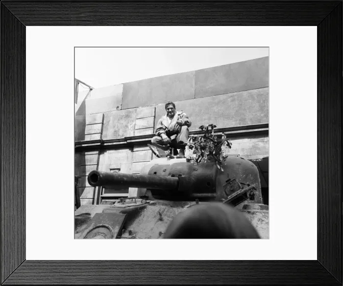 Framed Print : Rod Taylor, on a Sherman tank, on the set of MGMs new film The Liquidator