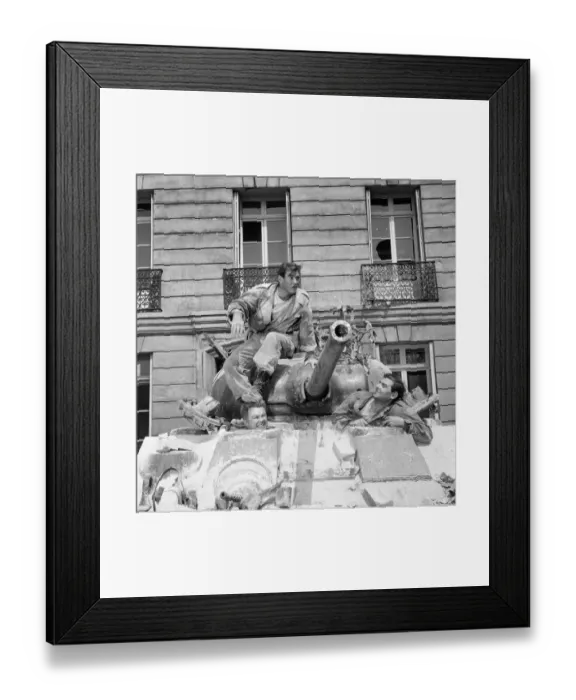 Framed Print : Ken Wayne, Rod Taylor, and Hal Galili on a Sherman tank Framed Print : Ken Wayne, Rod Taylor, and Hal Galili on a Sherman tank