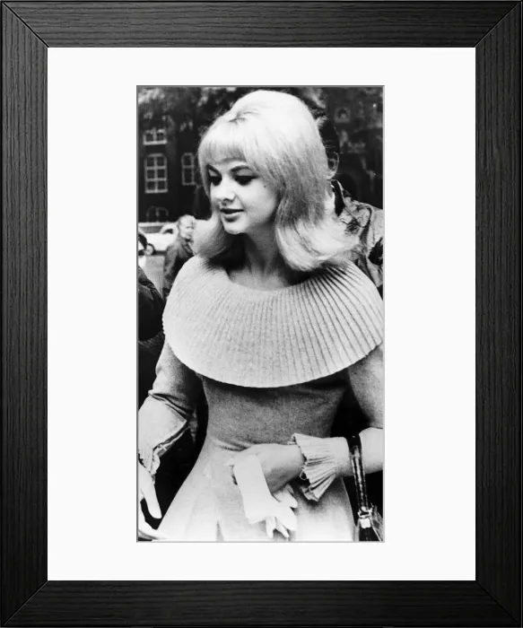 Framed Print : Mandy Rice-Davies Former Model involved in a Sex Scandal with MP John Profumo Framed Print : Mandy Rice-Davies Former Model involved in a Sex Scandal with MP John Profumo