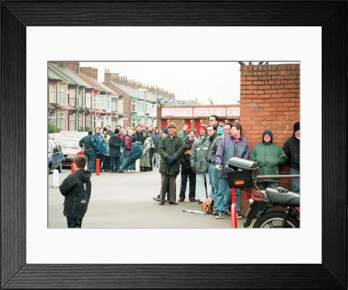 Framed Print : Fans desperate for a ticket for Middlesbroughs last match at Ayresome Park against