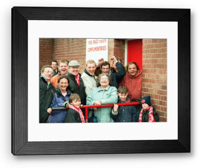 Framed Print : Fans desperate for a ticket for Middlesbroughs last match at Ayresome Park against Framed Print : Fans desperate for a ticket for Middlesbroughs last match at Ayresome Park against