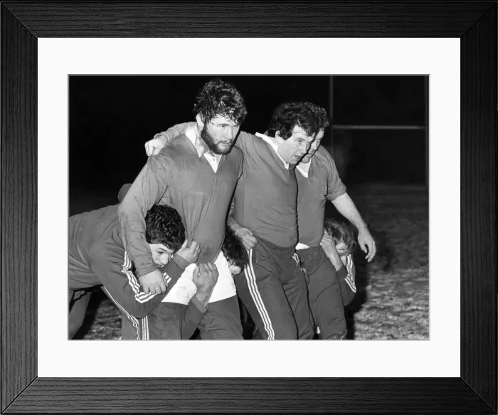Framed Print : The Welsh pack ready for action. Front row men (left to right) Ian Eidman
