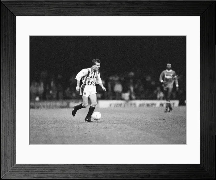 Framed Print : Huddersfield 2-1 Bury, Division 3 League match at Leeds Road, Saturday 22nd December 1990 Framed Print : Huddersfield 2-1 Bury, Division 3 League match at Leeds Road, Saturday 22nd December 1990