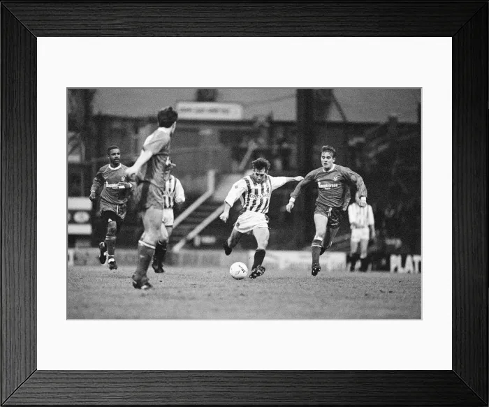 Framed Print : Huddersfield 2-1 Bury, Division 3 League match at Leeds Road, Saturday 22nd December 1990 Framed Print : Huddersfield 2-1 Bury, Division 3 League match at Leeds Road, Saturday 22nd December 1990