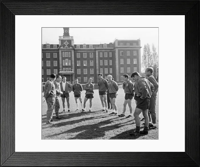 Framed Print : England team training session ahead of their match against The Rest of the World Framed Print : England team training session ahead of their match against The Rest of the World