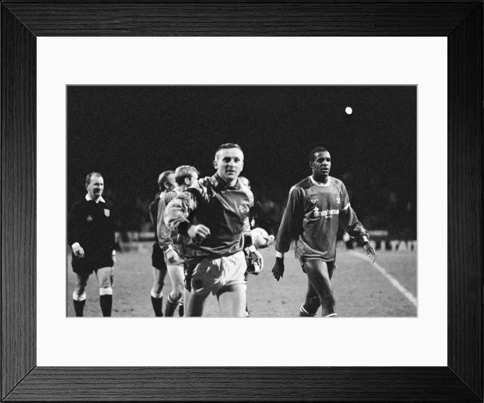 Framed Print : Huddersfield 2-1 Bury, Division 3 League match at Leeds Road, Saturday 22nd December 1990 Framed Print : Huddersfield 2-1 Bury, Division 3 League match at Leeds Road, Saturday 22nd December 1990