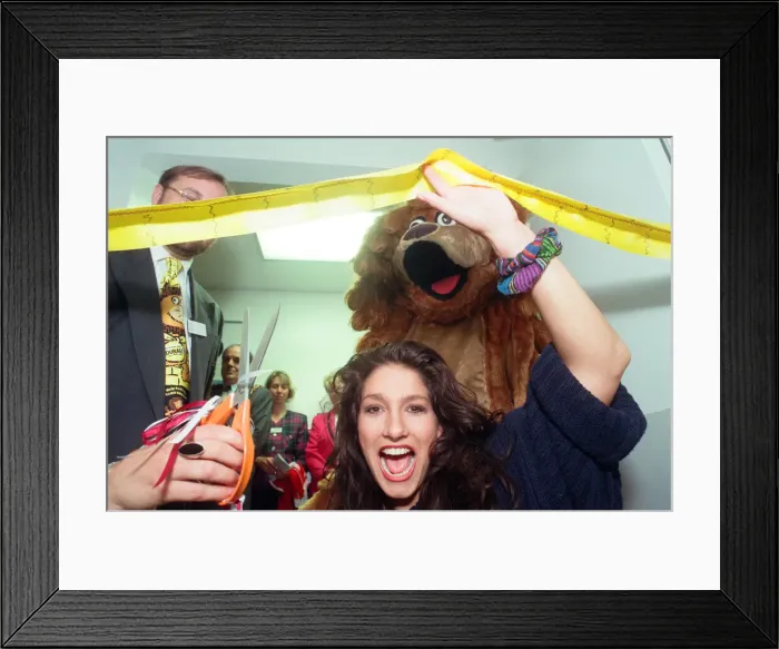 Framed Print : The Loco Lion appeal was launched at North Tees Hospital by Gladiator Diane Youdale (Jet) Framed Print : The Loco Lion appeal was launched at North Tees Hospital by Gladiator Diane Youdale (Jet)